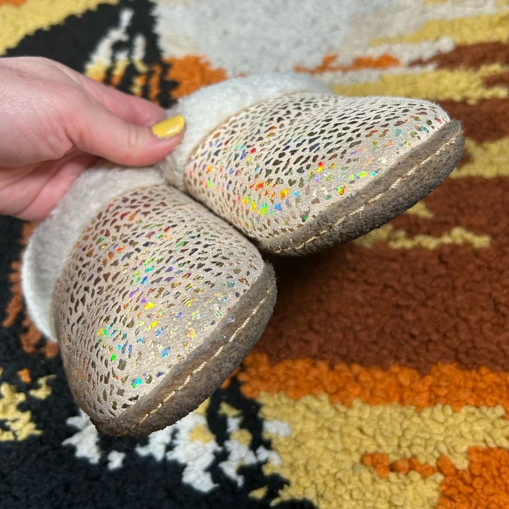 Cutie, kids, SOREL slip ons!!